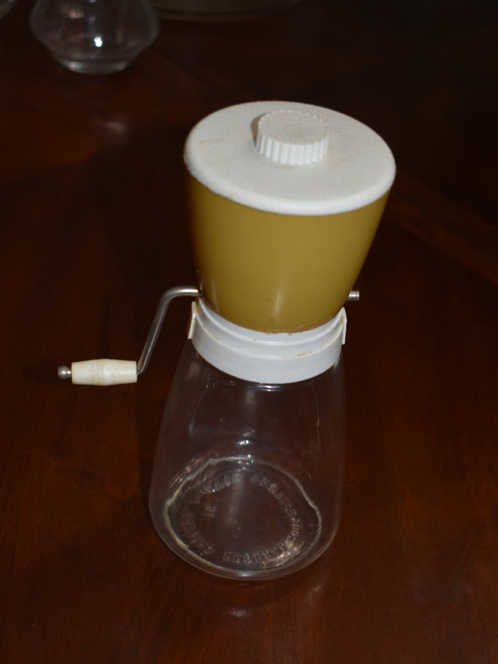 Vintage Federal Housewares Nut Chopper/Grinder - Harvest Gold